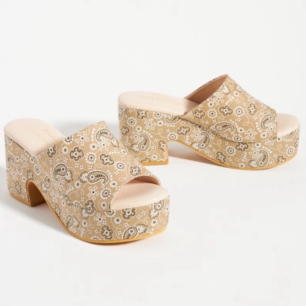 NWOT Anthropologie Matisse beige paisley platform sandals